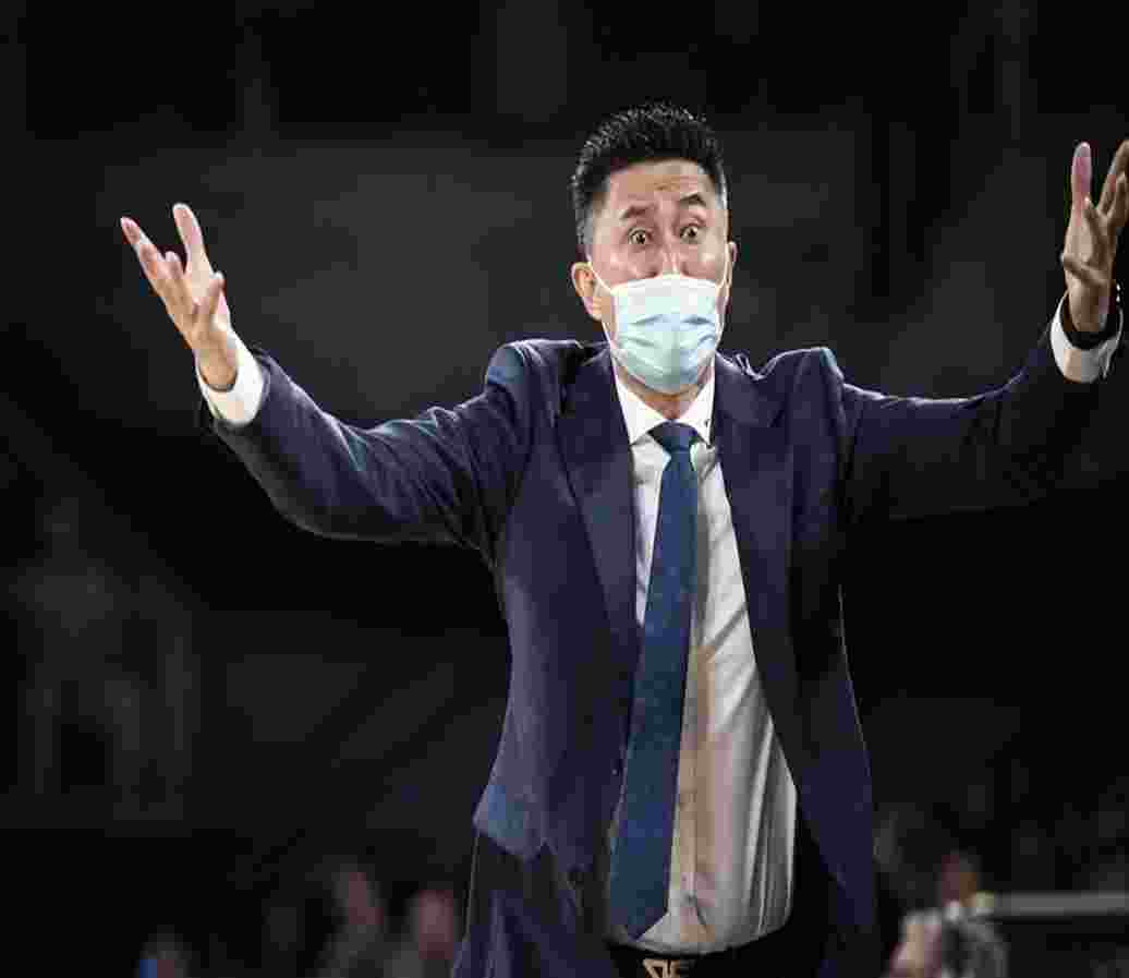 世预赛男篮表现喜忧参半 周琦成最大亮点后卫群成短板