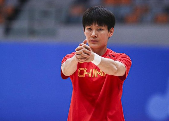 杨力维:世界杯目标超越上届 作为老将要承担责任