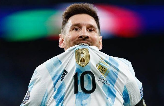 FIFA展望阿根廷世界杯前景：梅西仍是王牌，阿尔瓦雷斯值得期待