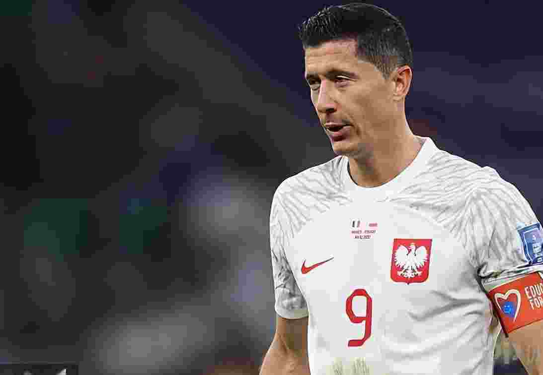 莱万：赛季中途举行世界杯 有助于球员们整场都能踢出高水平