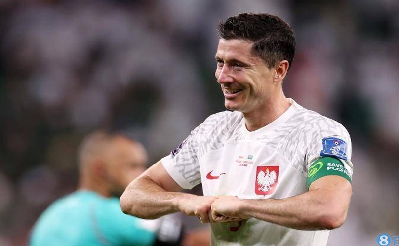 莱万：赛季中途举行世界杯，让球员们整场比赛都能踢出高水平