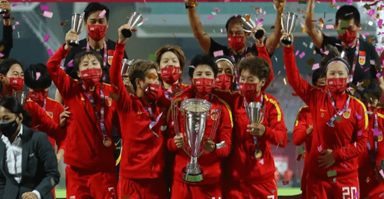 奇迹！巴萨女足0-2落后3-2逆转，欧冠捧杯，复制中国女足神迹相关图三