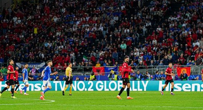 从23秒开幕雷击，到5分钟2球反超！国米3将引领欧洲杯最滑稽剧本相关图五