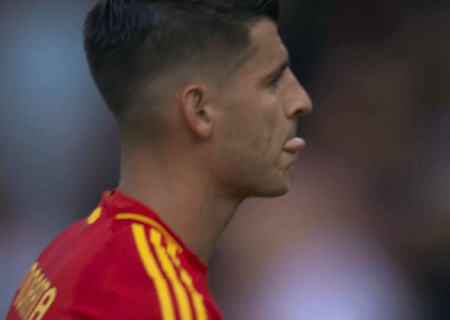 欧洲杯最大争议！西班牙3-0大胜，裁判却3次抢戏，莫德里奇脸色难看