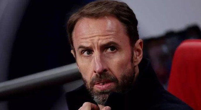 英格兰1：0险胜，滕哈格嘲讽南门，暗示拉爵，自己才是曼联天选相关图四
