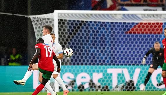 葡萄牙主帅胆子真大，欧洲杯首战就让菲利克斯替补，一分钟不让上相关图三