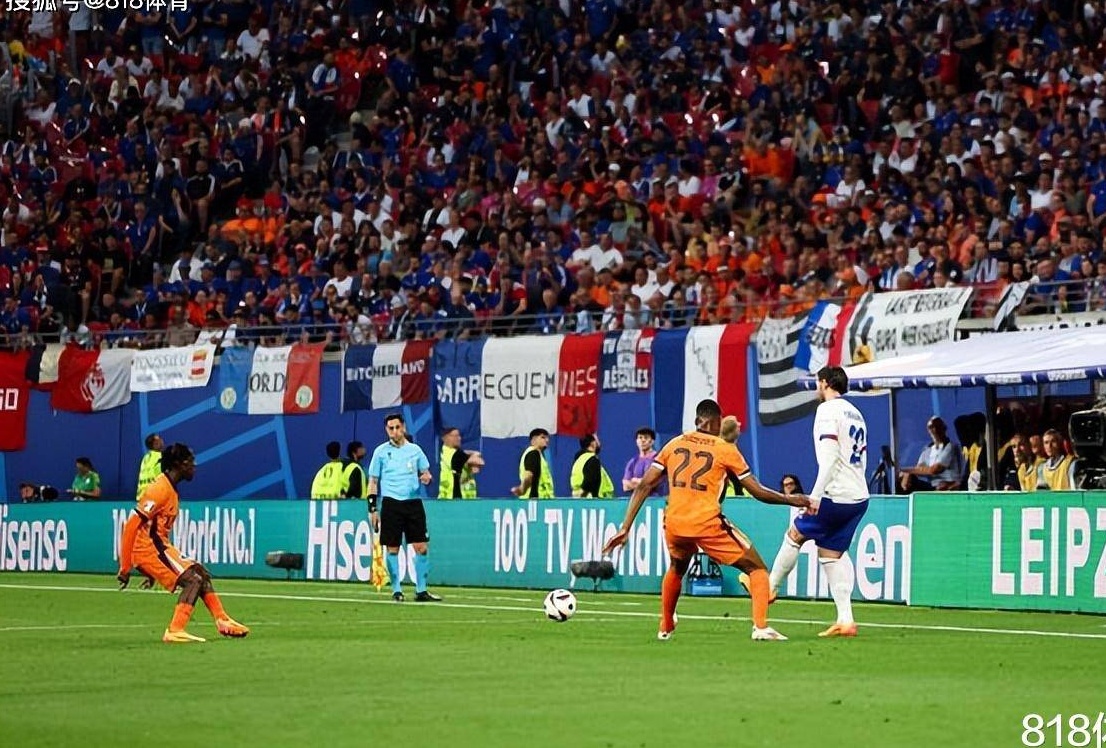 操碎了心!姆巴佩休战当着德尚指导登贝莱,凳子一脸懵法国0-0荷兰相关图二