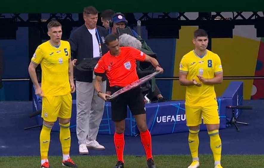 2-1！欧洲杯另类死亡之组，乌克兰80分钟绝杀，英超名将将功补过相关图四