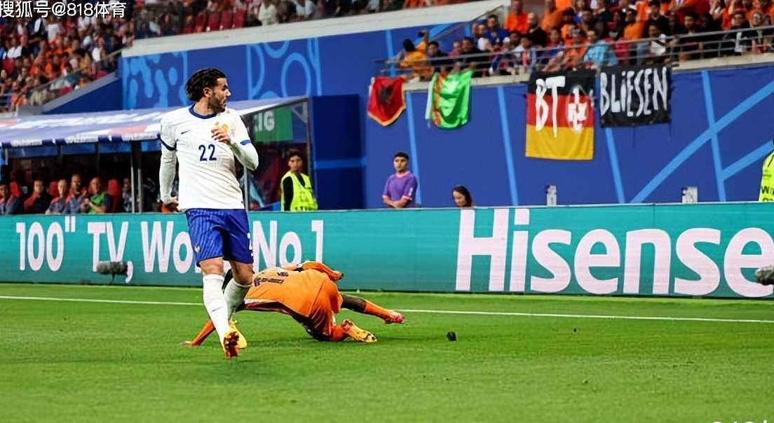 操碎了心!姆巴佩休战当着德尚指导登贝莱,凳子一脸懵法国0-0荷兰相关图四