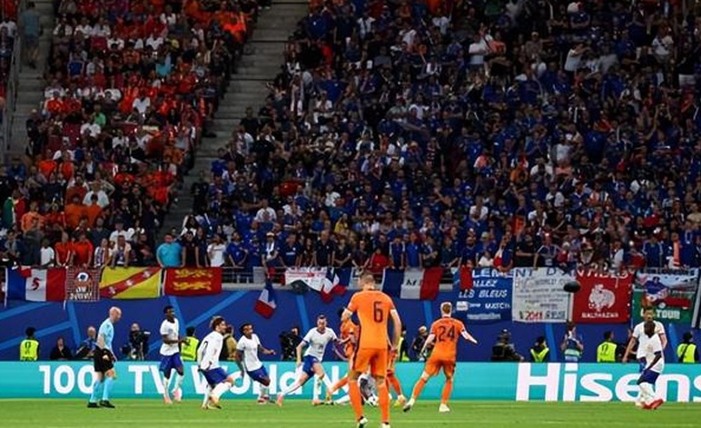 法国0比0战平荷兰队，德尚再次成为球队背锅侠，遭到球迷质疑