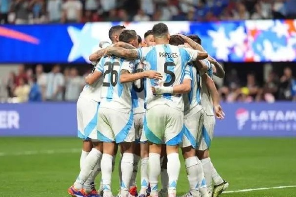 阿根廷1-0智利：斯卡罗尼终于找到劳塔罗·马丁内斯的“指点”
