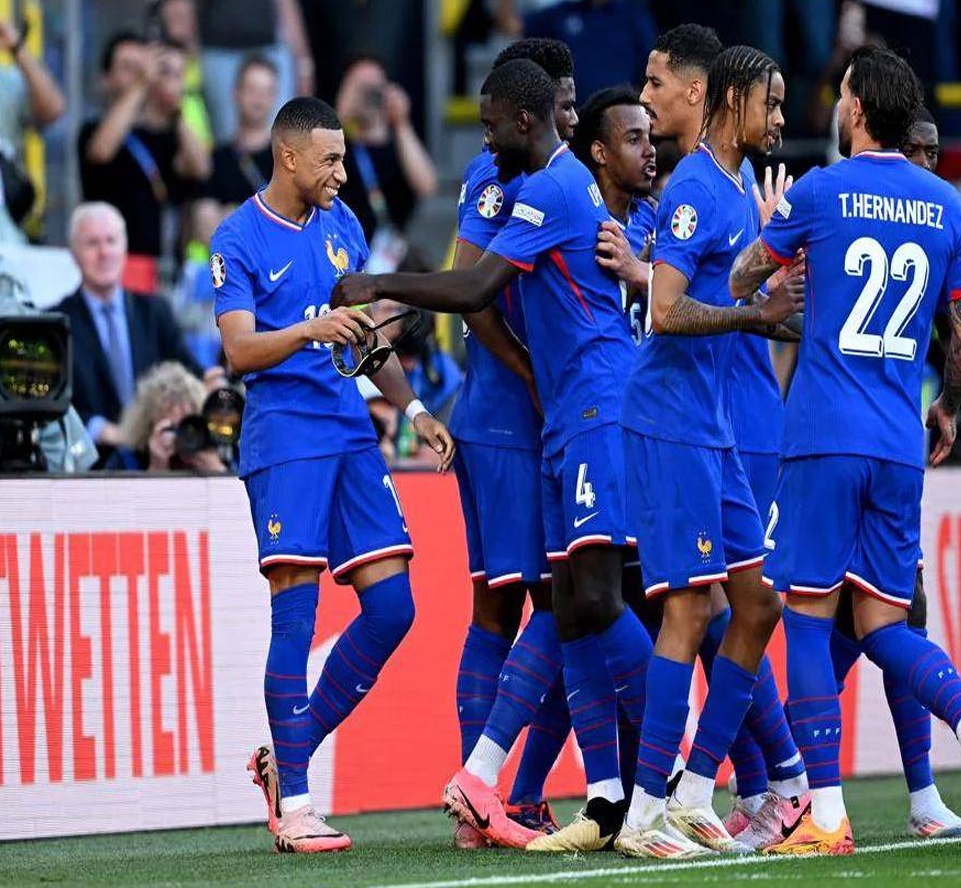2-3、1-1！欧洲杯乱局：法国葡萄牙西德同区，姆巴佩首球法国荷兰爆冷相关图七