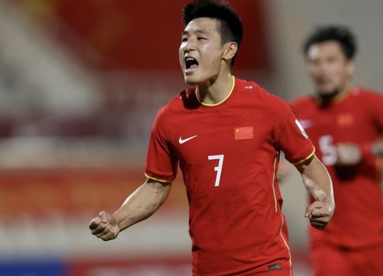 权威媒体转载争议言论：中国足球就是个笑话，所有球迷都在骂！