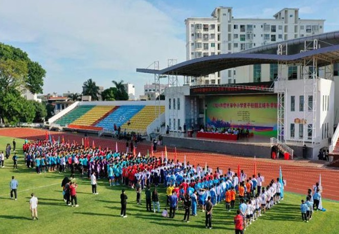 快围观！儋州中小学生校园足球冬季联赛，开踢！相关图八