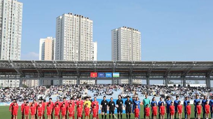 国足U16晋级后，中越女足将迎头名之战！19:35打响，央视体育见证