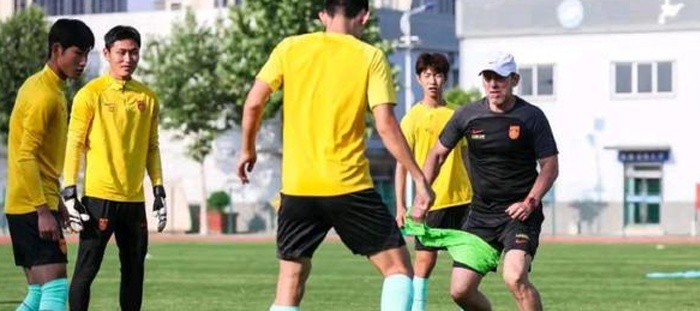 中国男足年轻一代发展很好 U19国足有望晋级世青赛相关图八