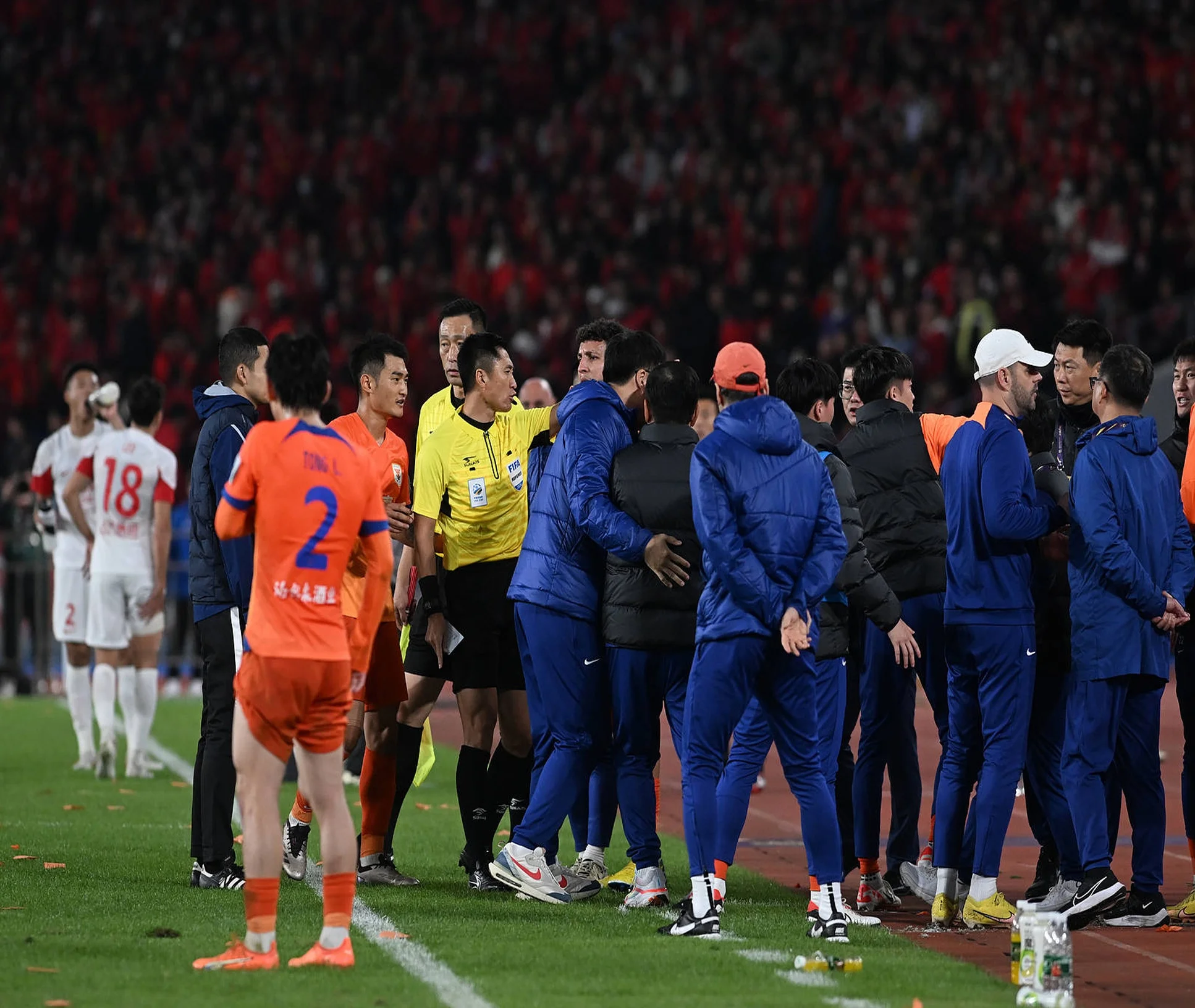 双冠王！足协杯-李帅王振澳破门 海港3-1泰山首度夺冠相关图三