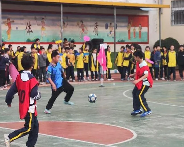 挥汗绿茵场 追逐足球梦——潢川县行知小学第二届“校长杯”校园足球赛圆满闭幕相关图八