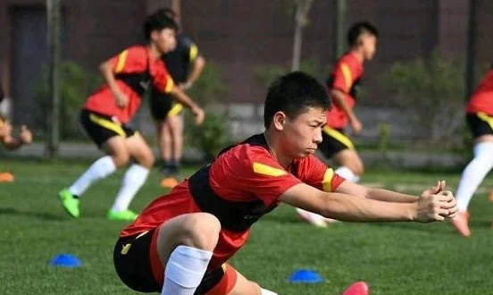 U17亚洲杯将在2025年1月23日抽签 U16国少首要目标是小组出线相关图三