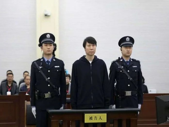 罪有应得！李铁案明日或将正式宣判，铁子5宗罪面临无期徒刑