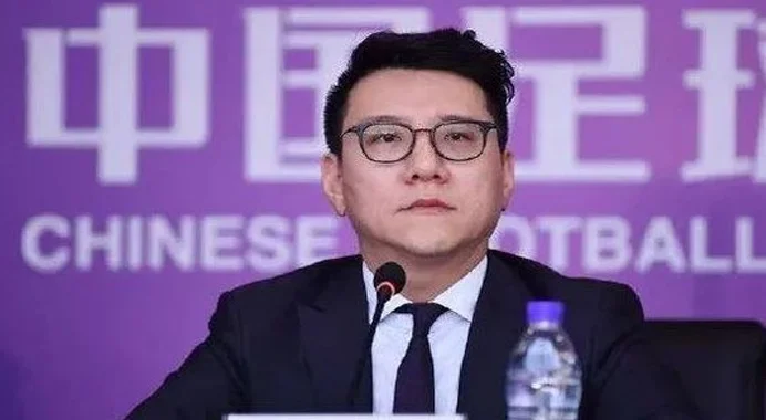 原足协秘书长一单就赚一个亿，李铁在他面前，简直就是小巫见大巫