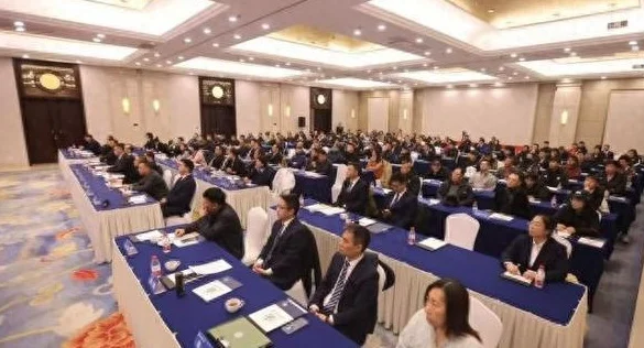 北京市足球运动协会第八届第二次会员大会召开