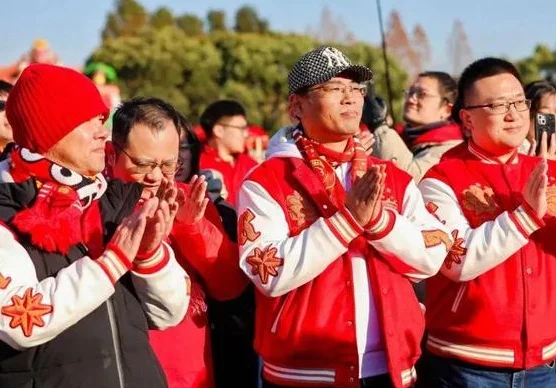 【红动十九 并肩拼未来】上海海港举办生日会暨上海海港年轮公益基金捐赠仪式相关图十