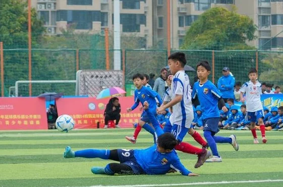 海峡两岸（厦门）青少年足球邀请赛落幕，台湾小学生：还想来踢球相关图三