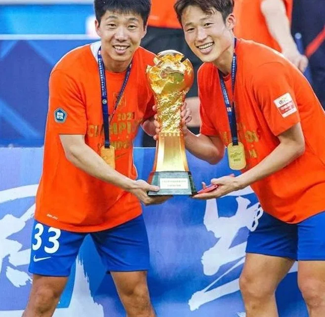 FIFA驳回孙准浩全球禁足令！媒体人：泰山4人或去泰超集合