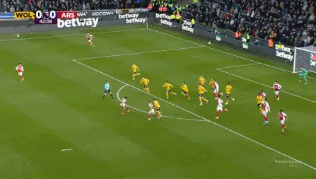 ⚽英超半场：哈弗茨造险，斯凯利染红，狼队暂0-0十人阿森纳