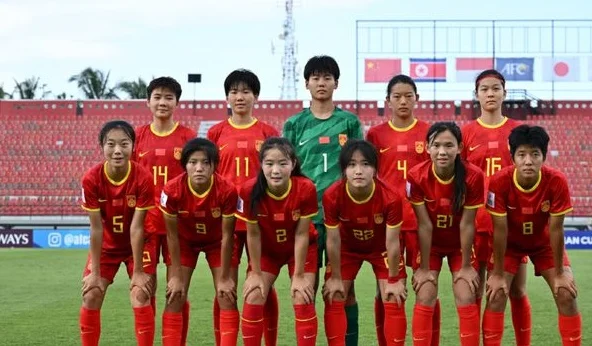 1-0！中国队绝杀日本队，热身赛5场3胜2平+仅丢1球，新星连场破门