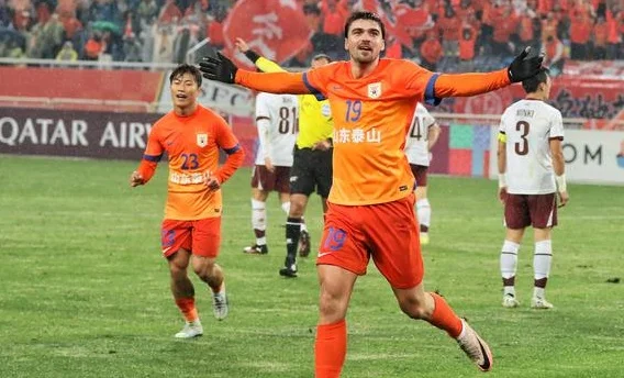 三驾马车各进一球，泰山队力擒光州FC，重返亚冠晋级区