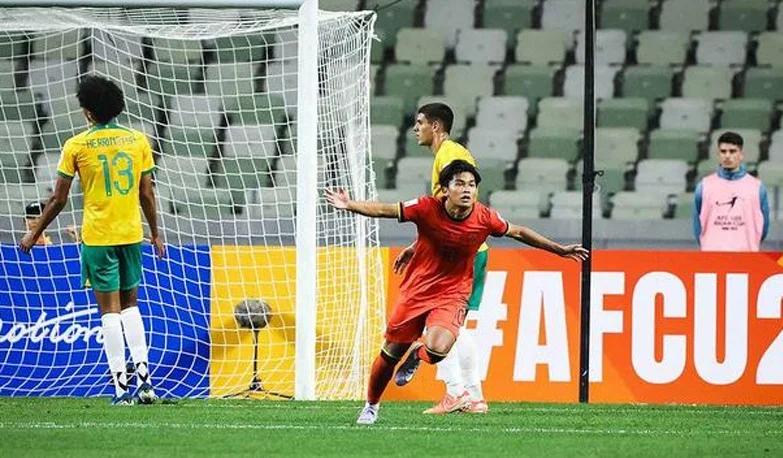 国青坎特？蒯纪闻热区图遍布全场 幼年想走特长生升学却落选相关图二