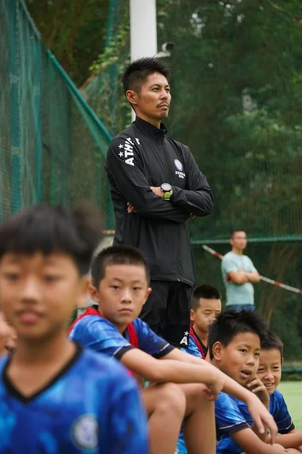 在中国深耕青训十余载，中超首位日本外援乐山孝志如何看待中日足球差别相关图二