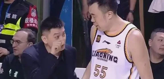 第三节崩盘！辽宁惨遭14分逆转被同曦双杀 弗格空砍28分