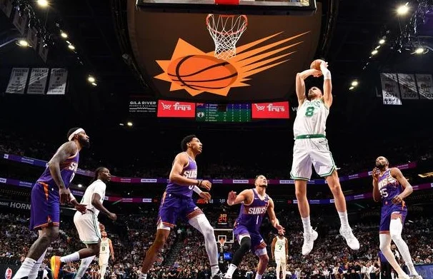 绿军30分大胜终结太阳4连胜 波神30+8KD空砍30分
