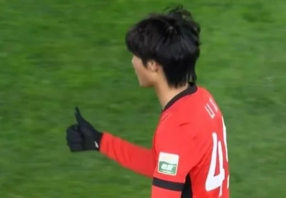 83分钟绝平！海港3-3西海岸，19岁新星1射2传，维塔尔8场0球0助相关图四