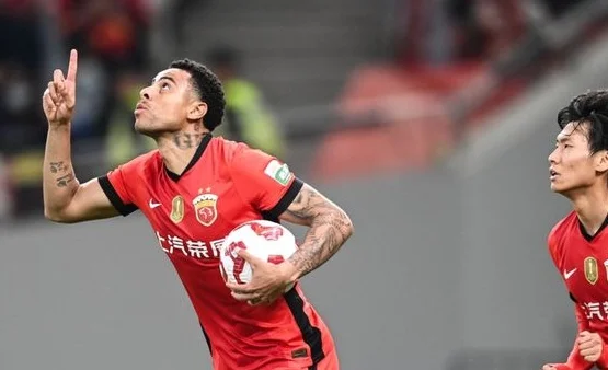 中超卫冕冠军被灌3球，遭遇赛季首败，韦世豪头球破门太炸裂相关图三