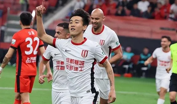 1:3！武磊赛季首秀，海港主场告负，韦世豪霸气头球，蓉城升至第2
