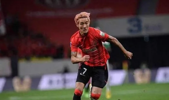客场连斩泰山、海港，还不喊争冠？沪媒：蓉城整体实力已超过海港相关图二