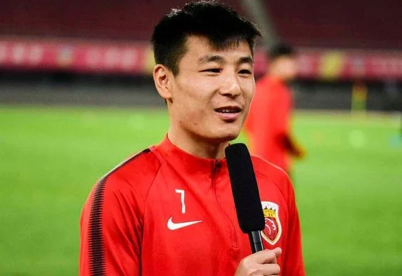 武磊完成新赛季首秀后发声！球迷为此纷纷留言，为他加油打气