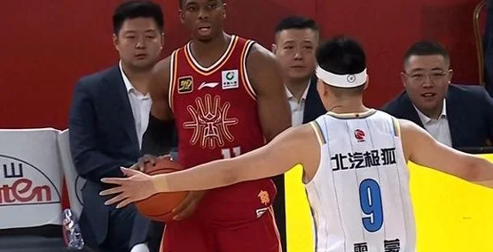 破案了！ 为何迪亚洛冲突挥拳，没判违体或夺权？媒体人说出原因相关图二