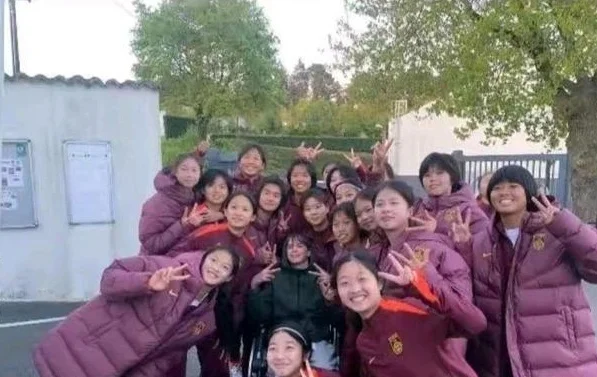 中国U16女足6-0大圣乌兹别克斯坦展现拼搏精神相关图三