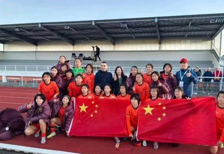 中国U16女足6-0大圣乌兹别克斯坦展现拼搏精神相关图五