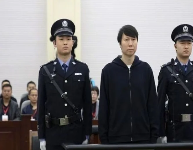 维持原判！李铁即将进入监狱生活：可以踢球，必须剪掉长发！