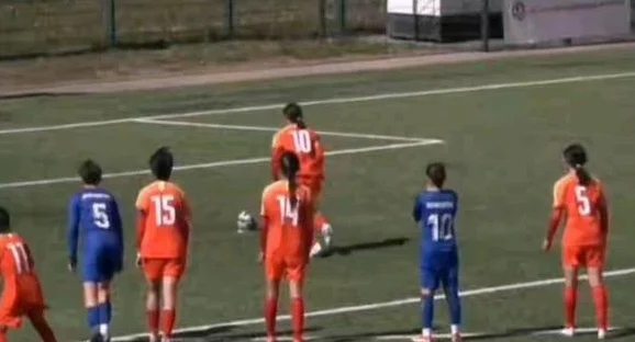中国U16女足6-0大圣乌兹别克斯坦展现拼搏精神相关图四