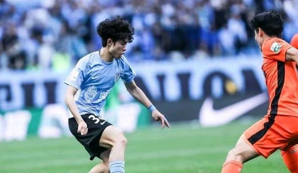 侯永永进球 大连英博主场 3-2 力克云南玉昆，继续冲击季后赛席位相关图八