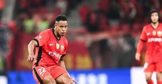 随着泰山1-1，国安2-1，中超积分榜更新，上海海港跌出前三相关图三