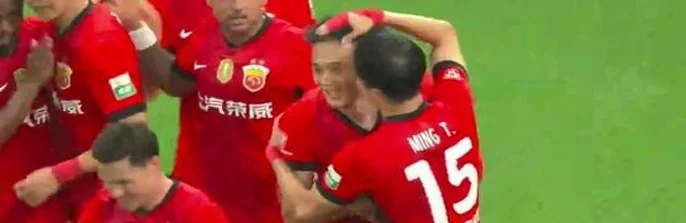 1-1！海港大将“狮子甩头”破门，国安队长伤退，丢球3分后扳平相关图六