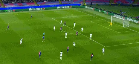 欧冠神仙局，国米3：3巴萨！亚马尔加冕欧冠神迹，邓弗里斯2射1传相关图四